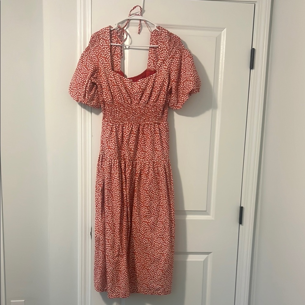 Elegant Red Patterned Dress - Picture 5 of 5